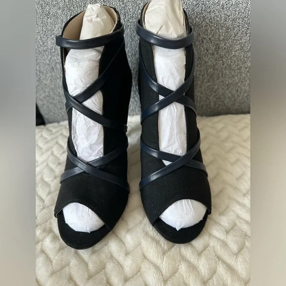 *NEW* Journee Collection Samara Bootie Black Size: 6 - Picture 7 of 14